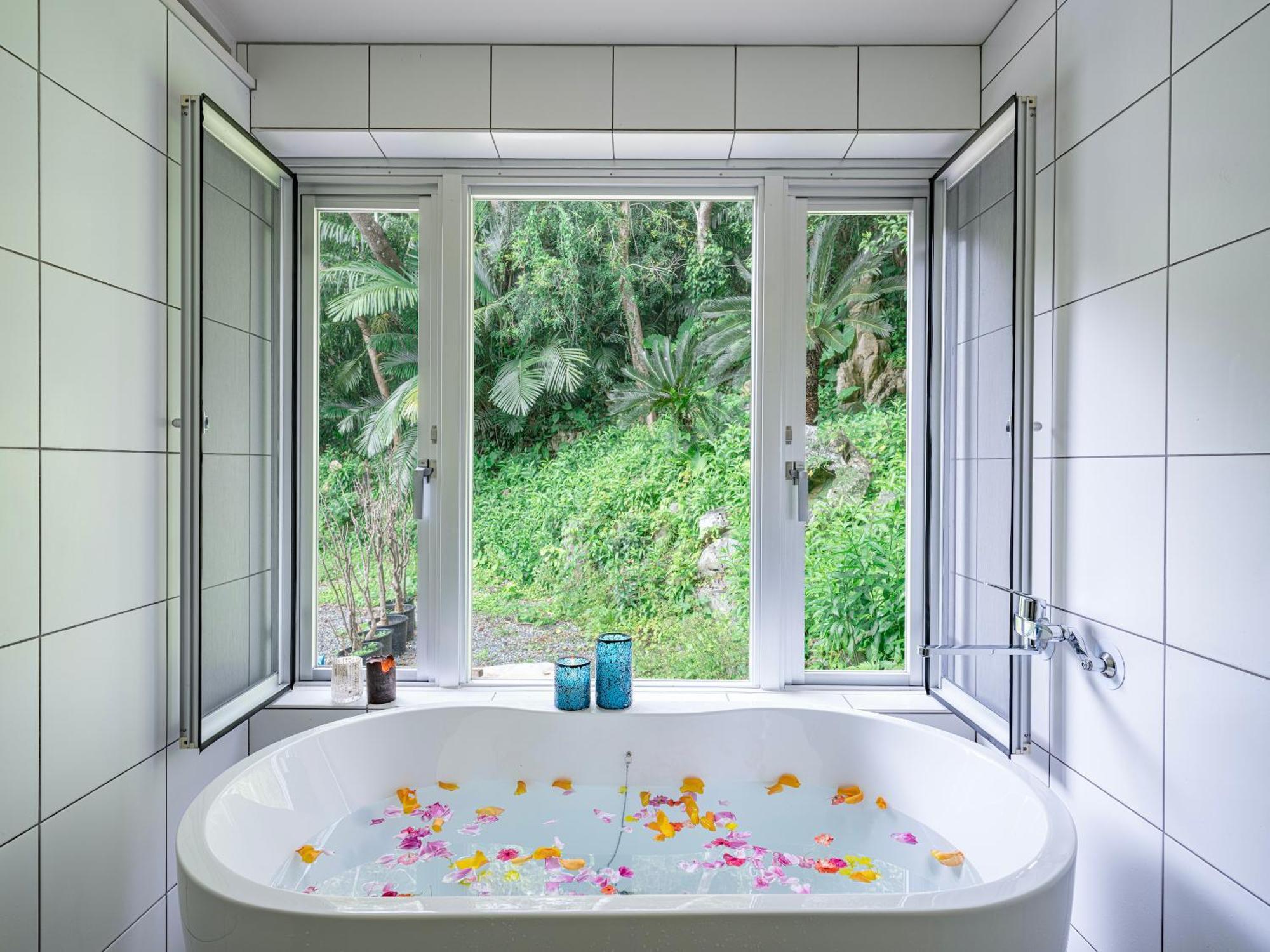 Yama'Oto - Nature Luxury Stay Motobu Exterior photo
